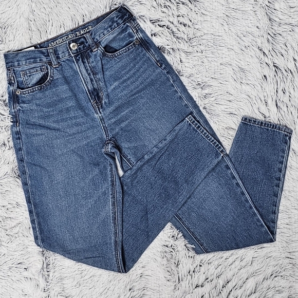 AMERICAN EAGLE | HIGH WAISTED MOM JEANS \\ SIZE 00R WOMENS - Picture 2 of 12